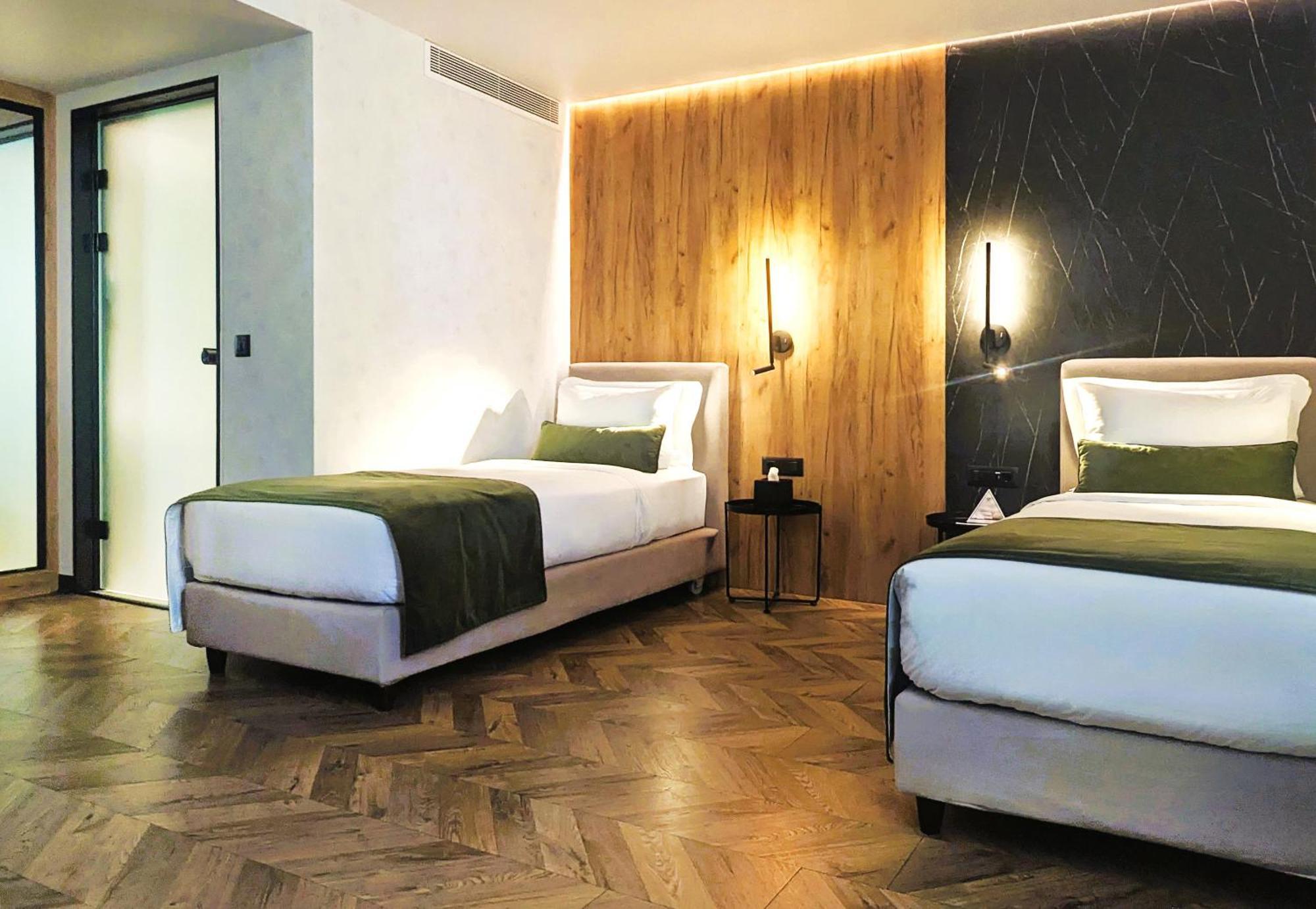 The Port Square Hotel Piraeus Luaran gambar